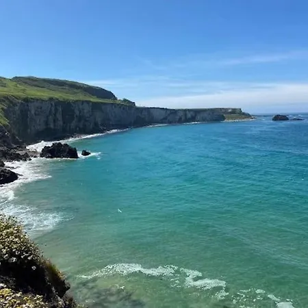 Mcconaghys Glenside Farmhouse Whitepark Bay Ballintoy Exterior photo